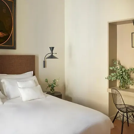 Crossing Manzoni Guest house